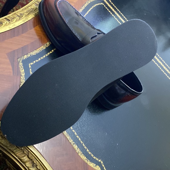 Prada - Picture 4 of 8